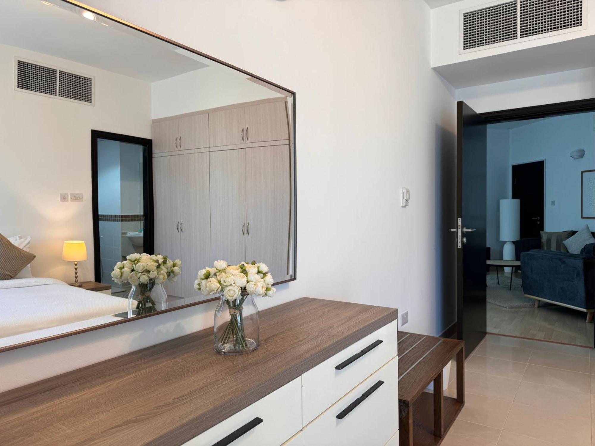 अपार्टमेंट 2 Bed In La Riviera Tower, Marina Near Metro And Mall, 12-min Walk To Jbr Beach! Dubai