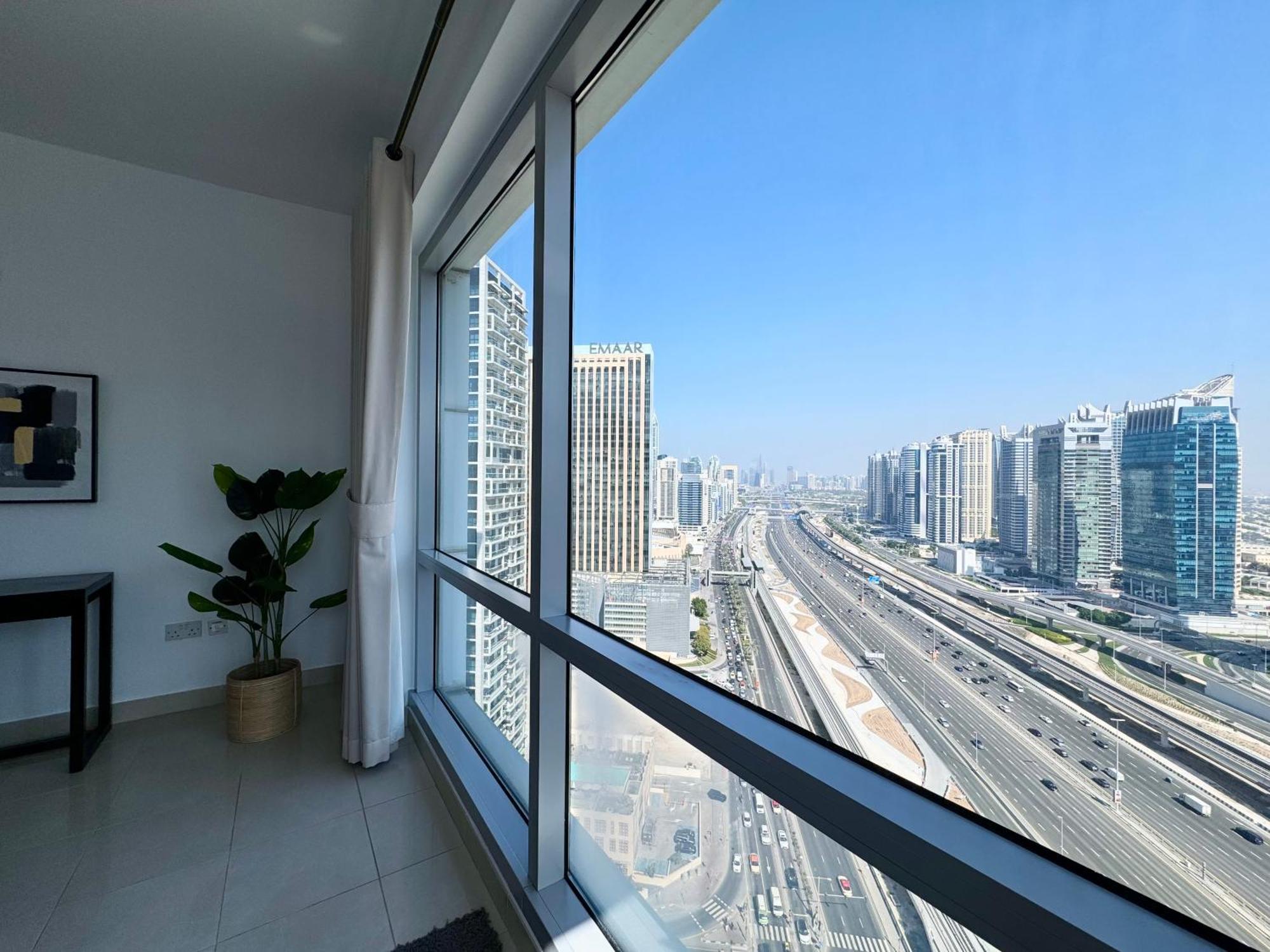 2 Bed In La Riviera Tower, Marina Near Metro And Mall, 12-min Walk To Jbr Beach! अपार्टमेंट *